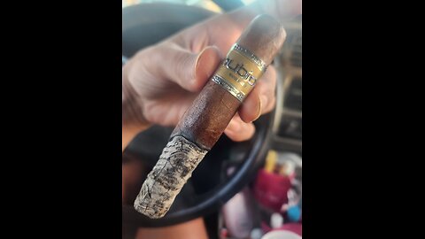 Sindicato Cubico Box Pressed Cigar Review