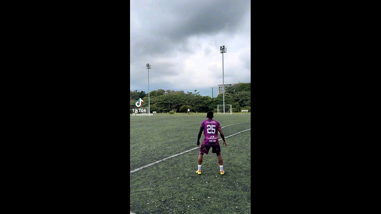 come a play foot ball