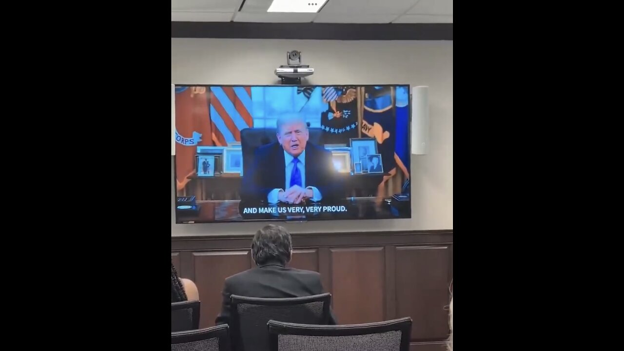 TRUMP❤️🇺🇸🥇🪽🕺DELIVERS MESSAGE🤍🇺🇸🏅🪽🎬TO SWORN-IN AMERICAN CITIZENS👫🏛️⭐️