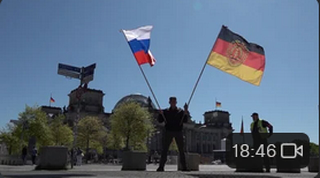 Nationalhymne der neuen DDR in Berlin 26.04.2025