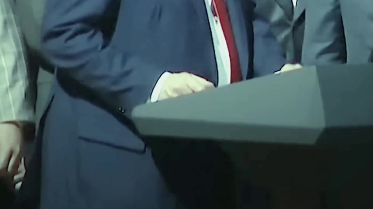 Trump Welcomes Super Bowl Champions the Eagles to White House | Subscribe to Firstpost | N18G