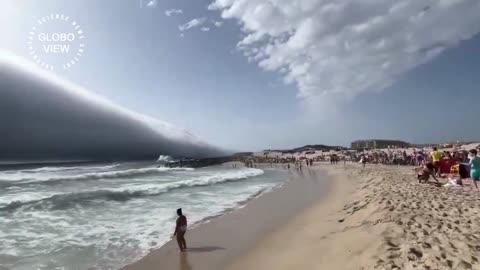 Watch: INSANE Rare 'rolling cloud', resembling a Tsunami, stuns beachgoers in Portugal