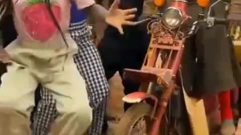 Jovial Family Dance 😍