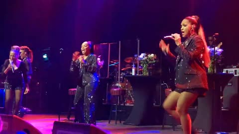 En Vogue - Lies, Give It Up, Turn It Loose - Effenaar, Eindhoven - 25th June 2025.