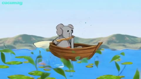 Mini Elephant on the Lakeside Becomes a Boatman