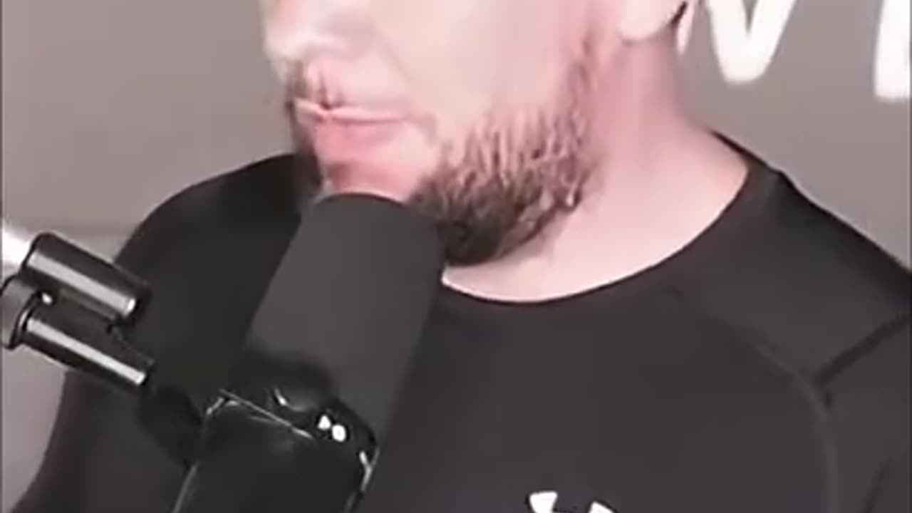 NEBUĎ SIMP, BUĎ GUMÍTKÁŘ