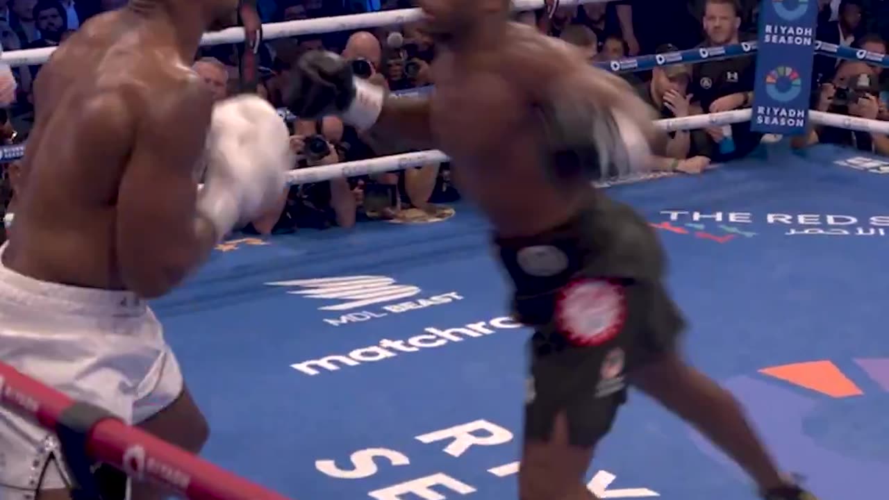 Re-live 𝗘𝗩𝗘𝗥𝗬 punch Daniel Dubois landed on Anthony Joshua