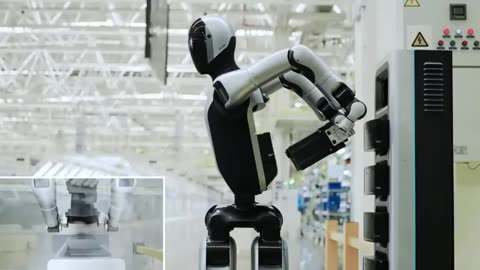 China launches world's first robot that can run by itself 24/7 — watch it change its own batteries