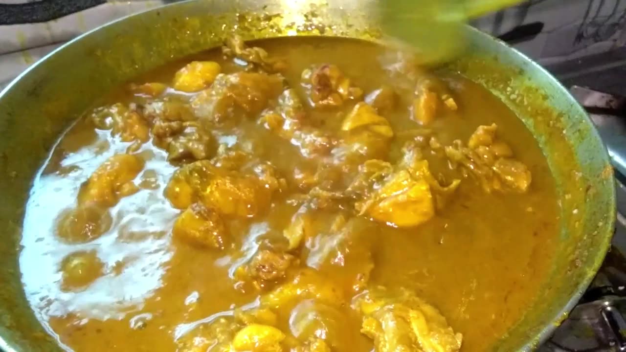 Cooking Chiken Kari