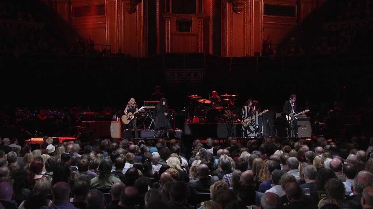 I Jump (with The Royal Philharmonic Orchestra) - Heart (live)