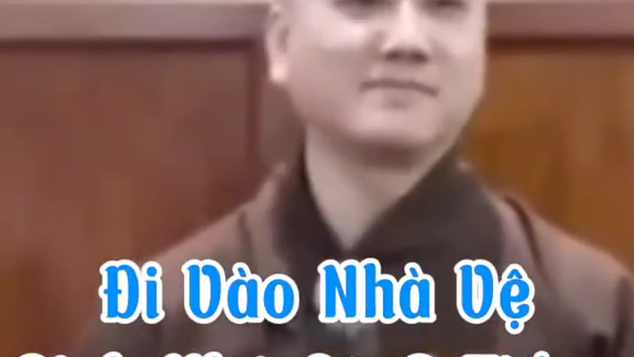 Thích Pháp Hoà truyền bá mê tín.