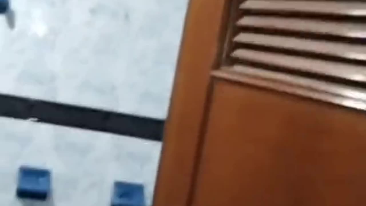 😨😱 What Is Going On Here? | TheHauntingHour