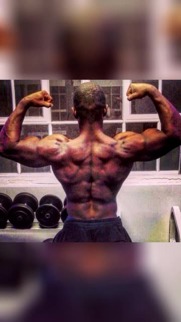 POSE LIKE A PRO! 💪 Simple Gym Photo Ideas That Hit Every Time!