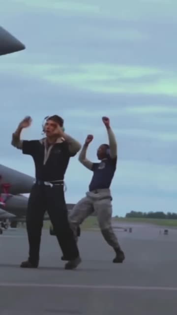 Authentic fighter pilot's perspective #USA #FighterJet #F22