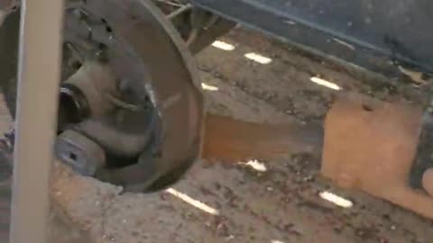 081025 BIG Trailer wheel work PART 4