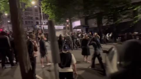 BREAKING: 🚨 Seattle Police forced to retreat from rioters