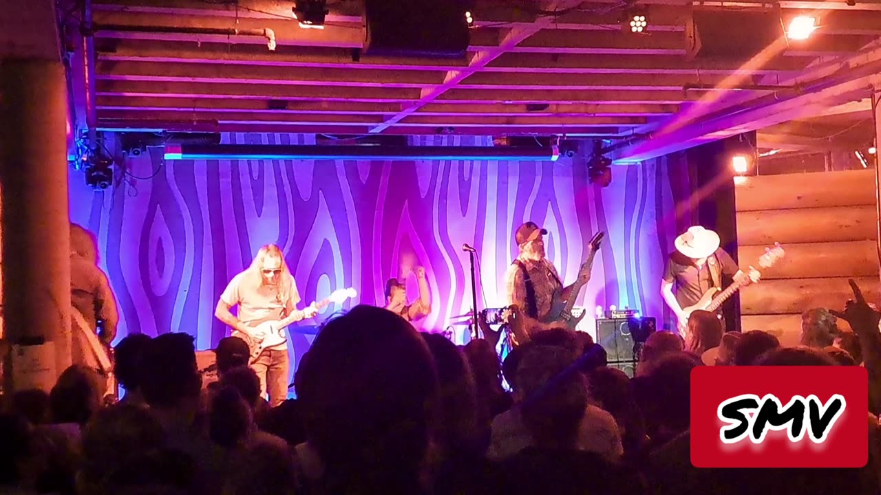 #ShittyMillennialVideos📱📹🎬 Earth 🌍 - Scalphunter Blues 🎼 @ Doug Fir Lounge Portland, OR 06/23/2023