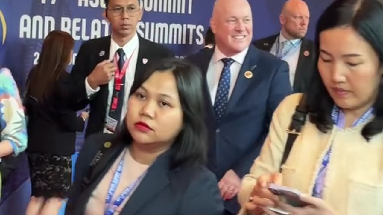 Beggars flock together..