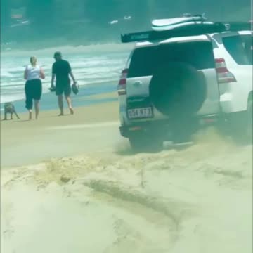 Iggy Azalea back in her home country