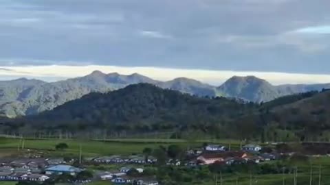 Majestic Mountain Peaks and Serene Scenic Views: Nature's Masterpiece"