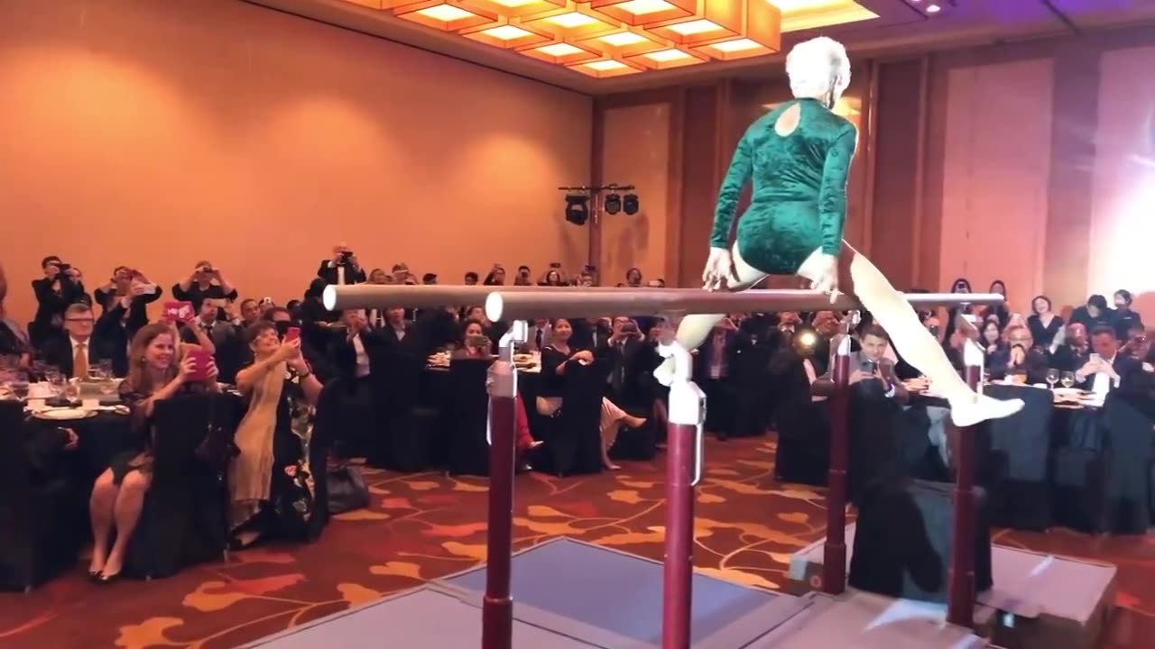 Johanna Quaas is a 99-year-old gymnast from Germany is still very adept in gymnastics 👌👍.