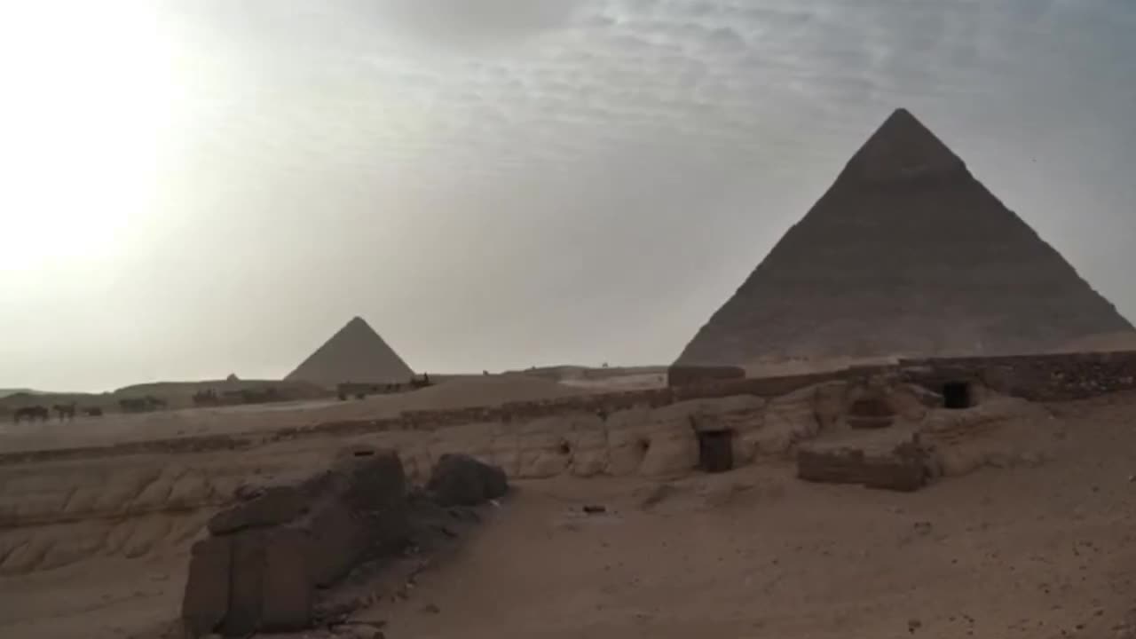How the Pharaohs Built the Pyramids – The Untold Story of Ancient Workers #historyshorts #pharaohs