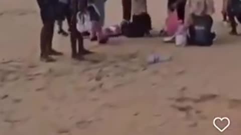 BEACHES in DOVER, England filled with MIGRANTS？？!