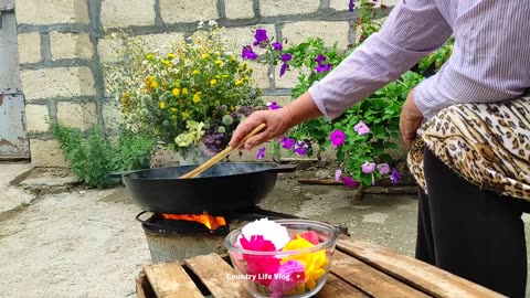 Nənə Qızılgüllü Qənd Hazırladı və Otlardan Süpürgələr, Country Life Vlog