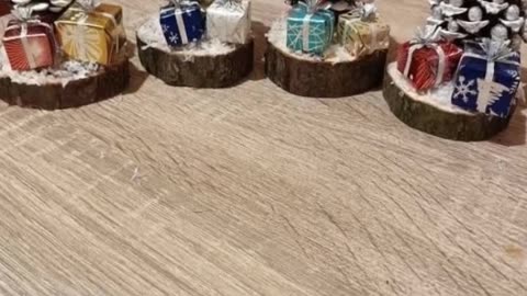 Ideas de arreglos navideños hechos con piñas