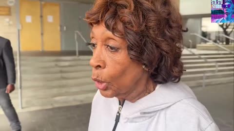 Cops slam the door on Maxine Waters as she tries to enter the Los Angeles Federal Building