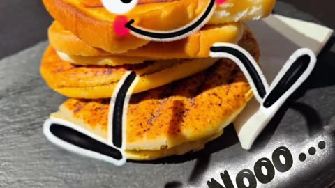 The Sandwich That Smiles Back – Too Cute to Eat!