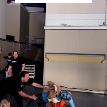 twi'lek Influencer CRASHES Out onset!!!