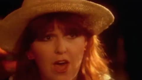 MIKE OLDFIELD - MOONLIGHT SHADOW FT. MAGGIE REILLY