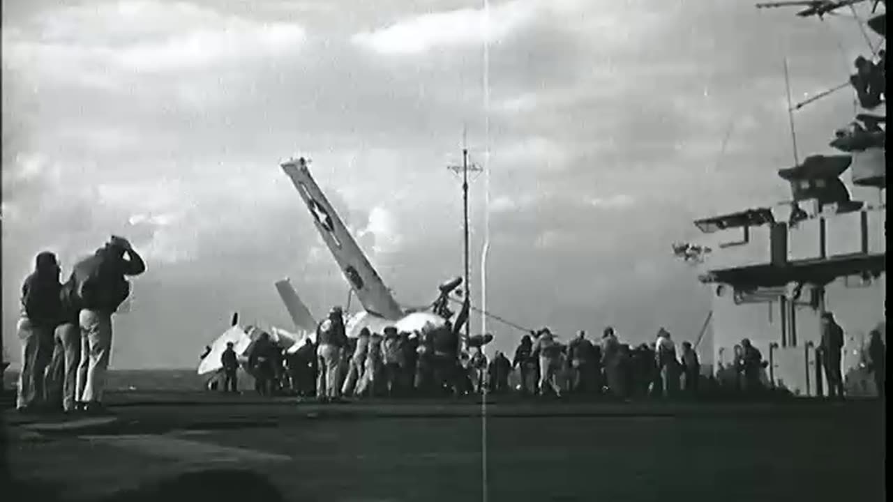 AIRPLANE CRASHES, ... - AIRPLANE CRASHES, FIRE, AIR DEPARTMENT OPERATIONS ABOARD USS - 428-npc-15396