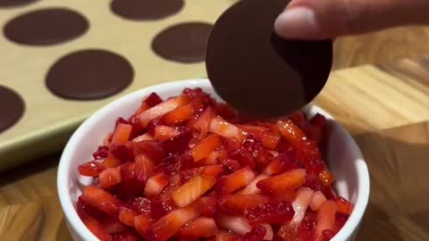 Chocolate Strawberry Snacks | Easy, Juicy & Totally Addictive!