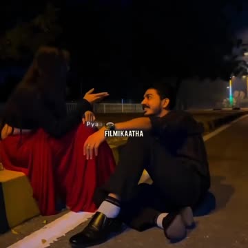 Teri aaknon mein mujhe pray nazar aata hai...