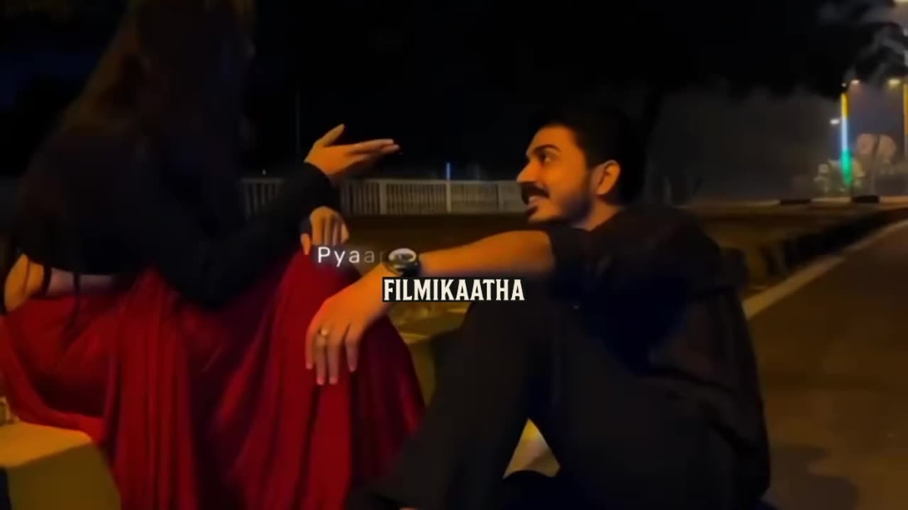 Teri aaknon mein mujhe pray nazar aata hai...