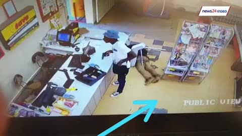 Even Robbers Aren't Safe in SA, As man steals the Robbers Money😂