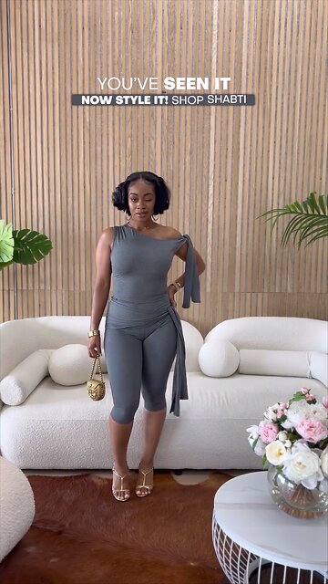 Asymmetrical Tie Crop Top and Capri Legging Set🐦‍🔥