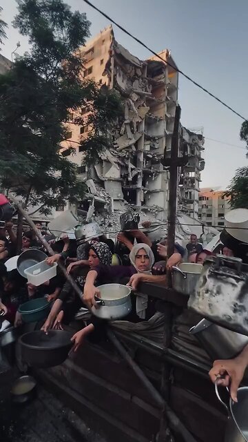 Looks look no starving in Gaza