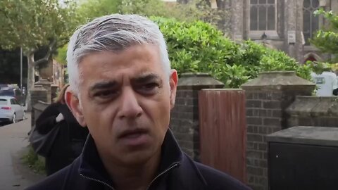 "Sadiq Khan Experiences Heart Attack at Scottish Climate Change Conference 🤡 💉"