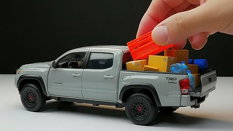 Unboxing of Toyota Tacoma TRX🇬🇧😏