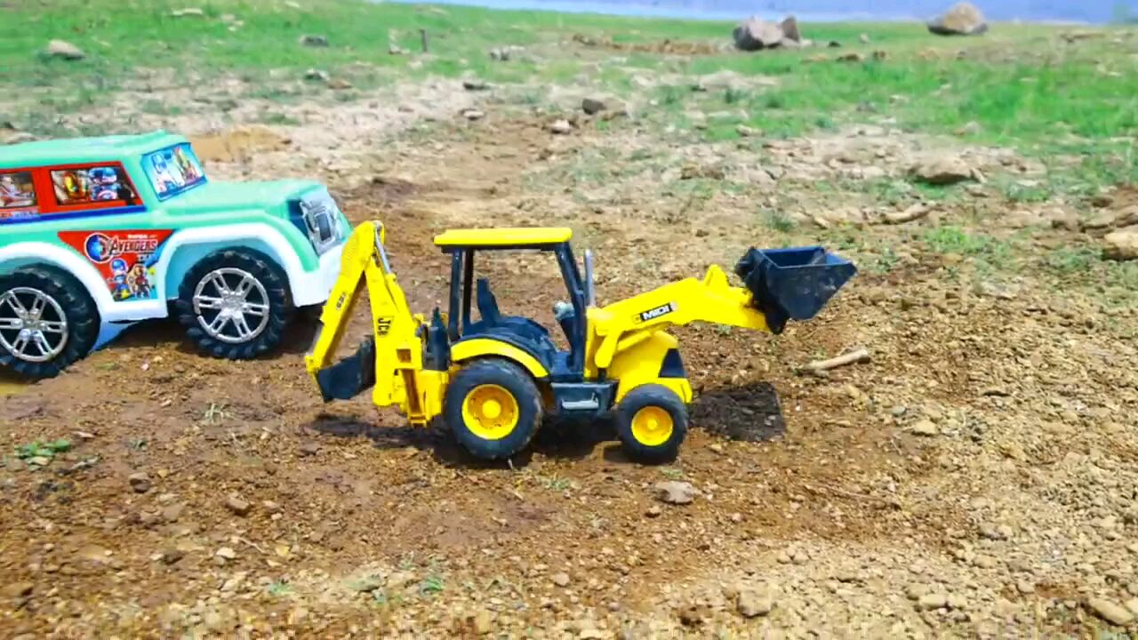 Fun Toy Tractor Learning Video for Kids! In today's educational video, we've got lots of tractors!