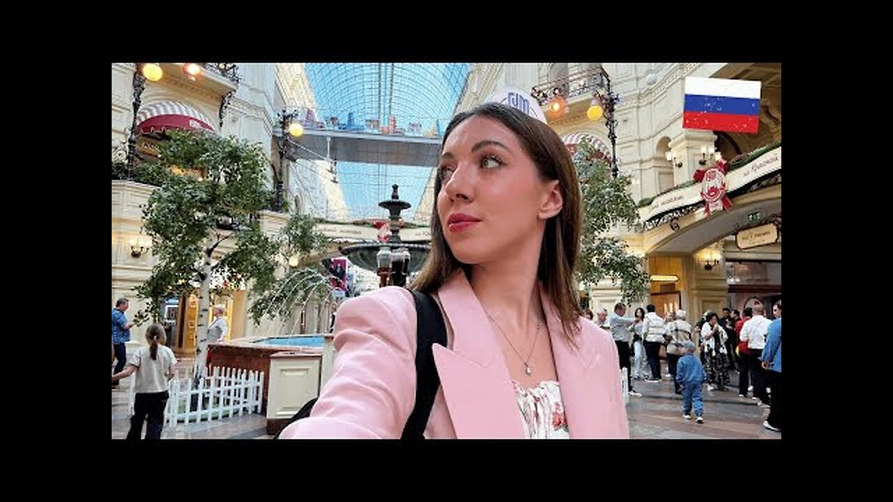Inside GUM: RUSSIA’S most Expensive Store! 💸 | Russia Vlog