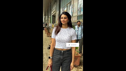 Bollywood Actress Daisy Shah Give Poses 🔥🥰❤️