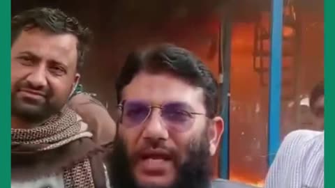 Karachi new sbzi mandi caught fire 🔥
