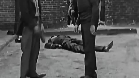 Charlie Chaplin: the Punching Machine