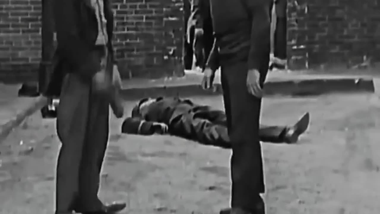 Charlie Chaplin: the Punching Machine