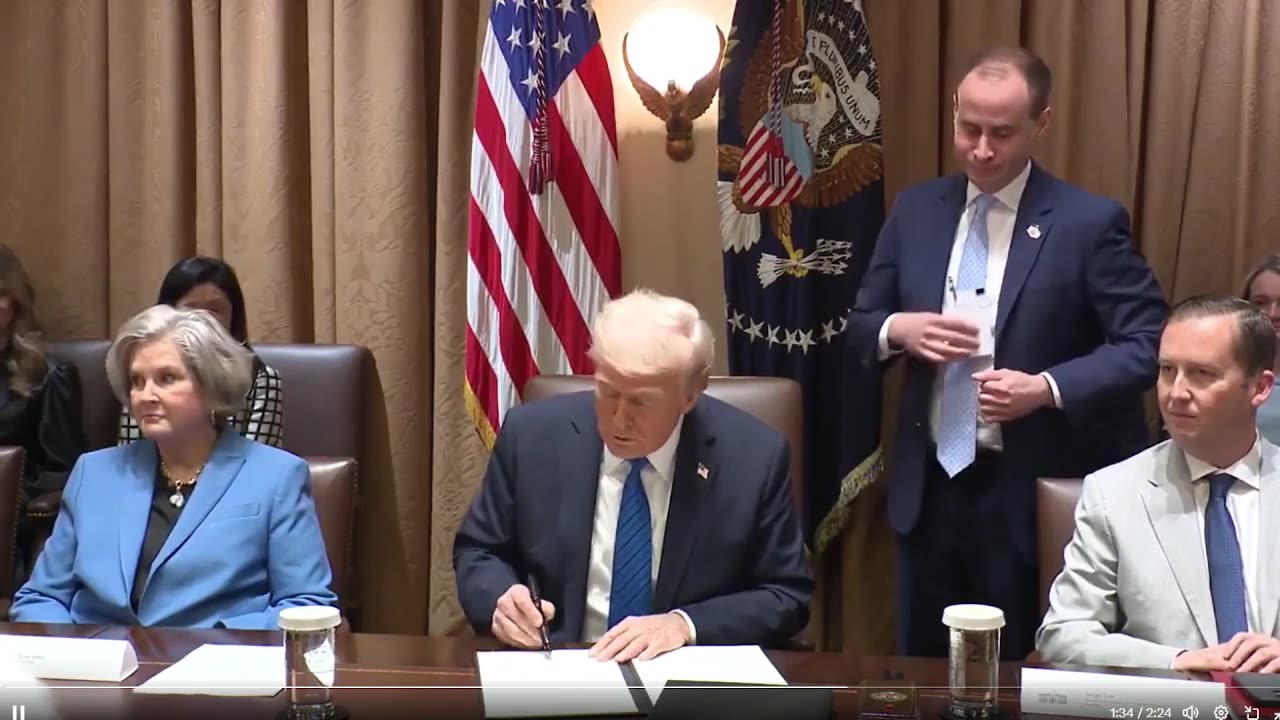 🚨 Tổng thống Trump ký lệnh hành pháp để bảo đảm cuộc bầu cử của chúng ta💪💪💪💪💪