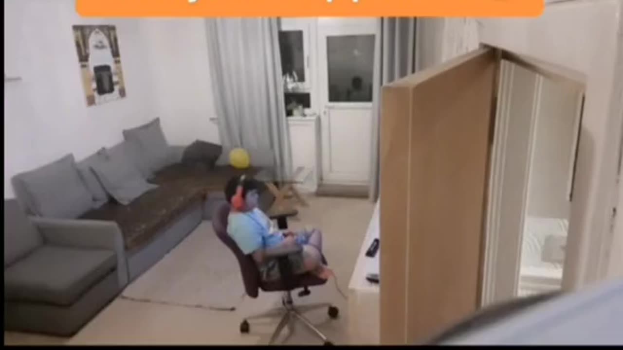 😨👦 That Boy Was So Scared... What Did He See? | TheHauntingHour